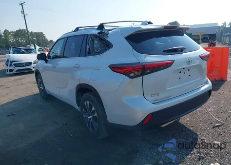 2022 Toyota Highlander Xle из США, поврежденный, VIN 5TDHZRBH6NS172134